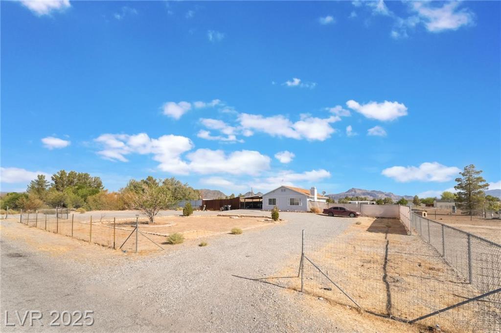Property Photo: 3580 West Donner Street NV 89048