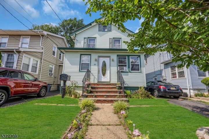 831 Gibbons Ct  Elizabeth City NJ 07202 photo