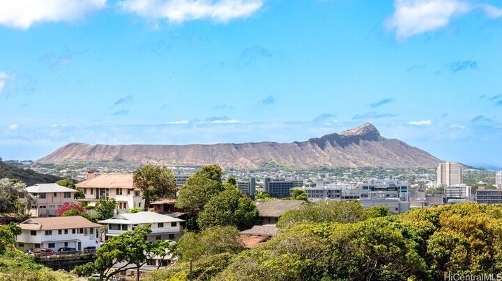 2626 Hillside Avenue  Honolulu HI 96822 photo
