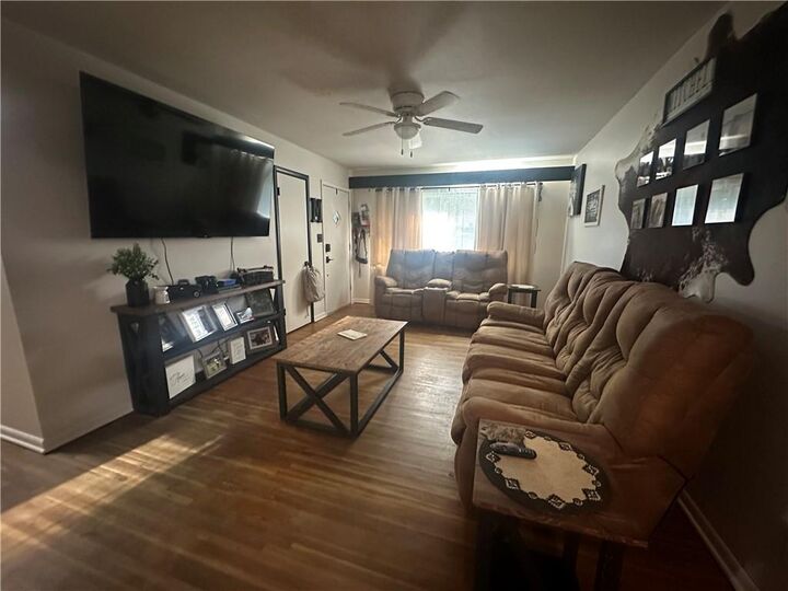 Property Photo: 620 S 6th Street KS 67301