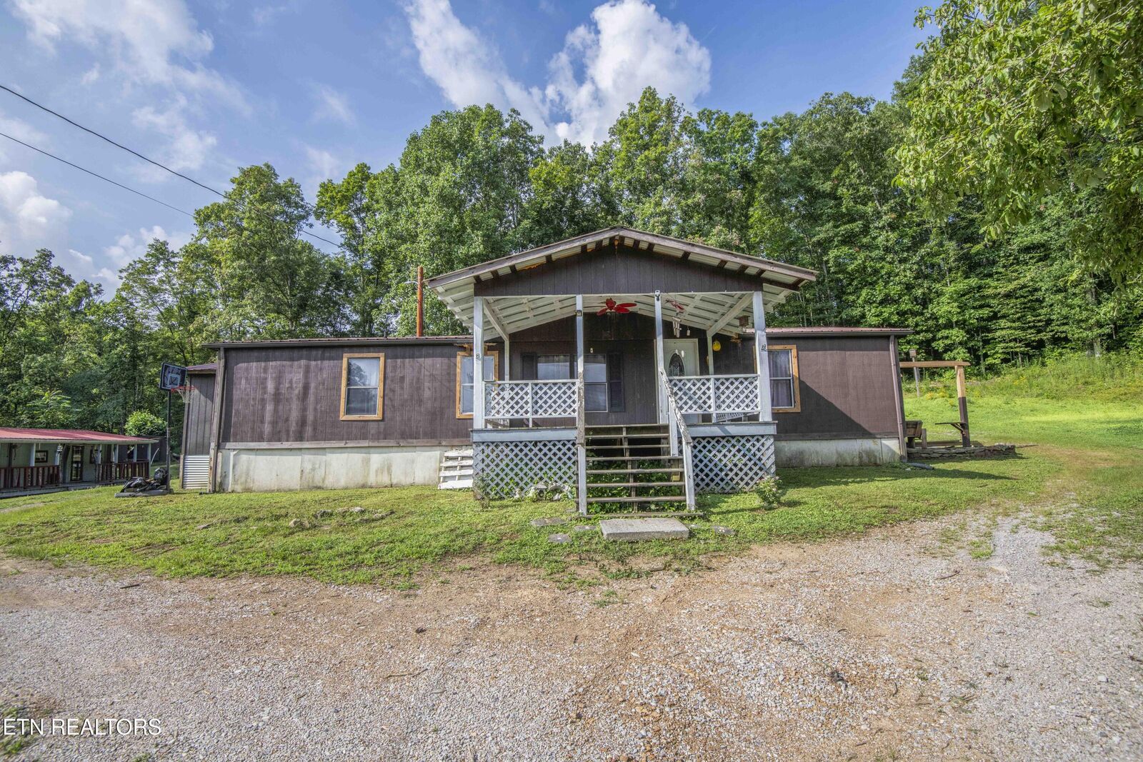 Property Photo: 180 Grady Langley Rd TN 37770