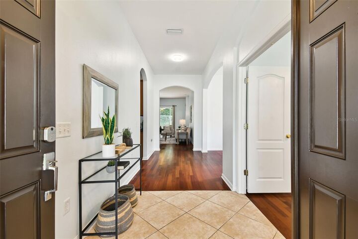 Property Photo:  19215 Meadow Pine Drive  FL 33647 