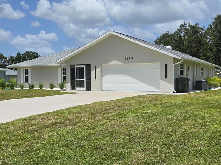 Property Photo:  2713 Hermitage Boulevard  FL 34292 