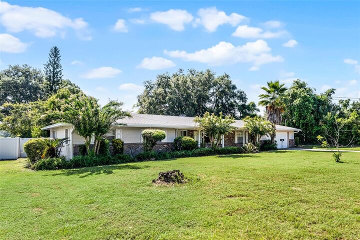 Property Photo:  411 Rock Lake Drive  FL 32805 