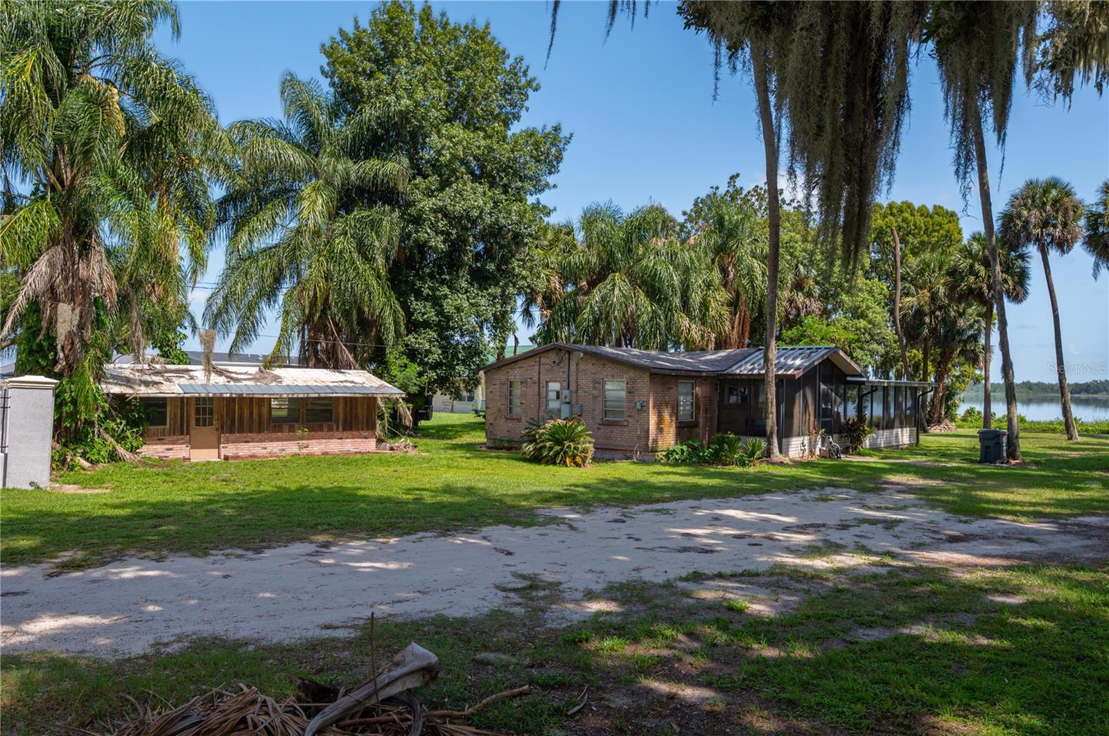 Property Photo:  1101 Shady Cove Road E  FL 33844 