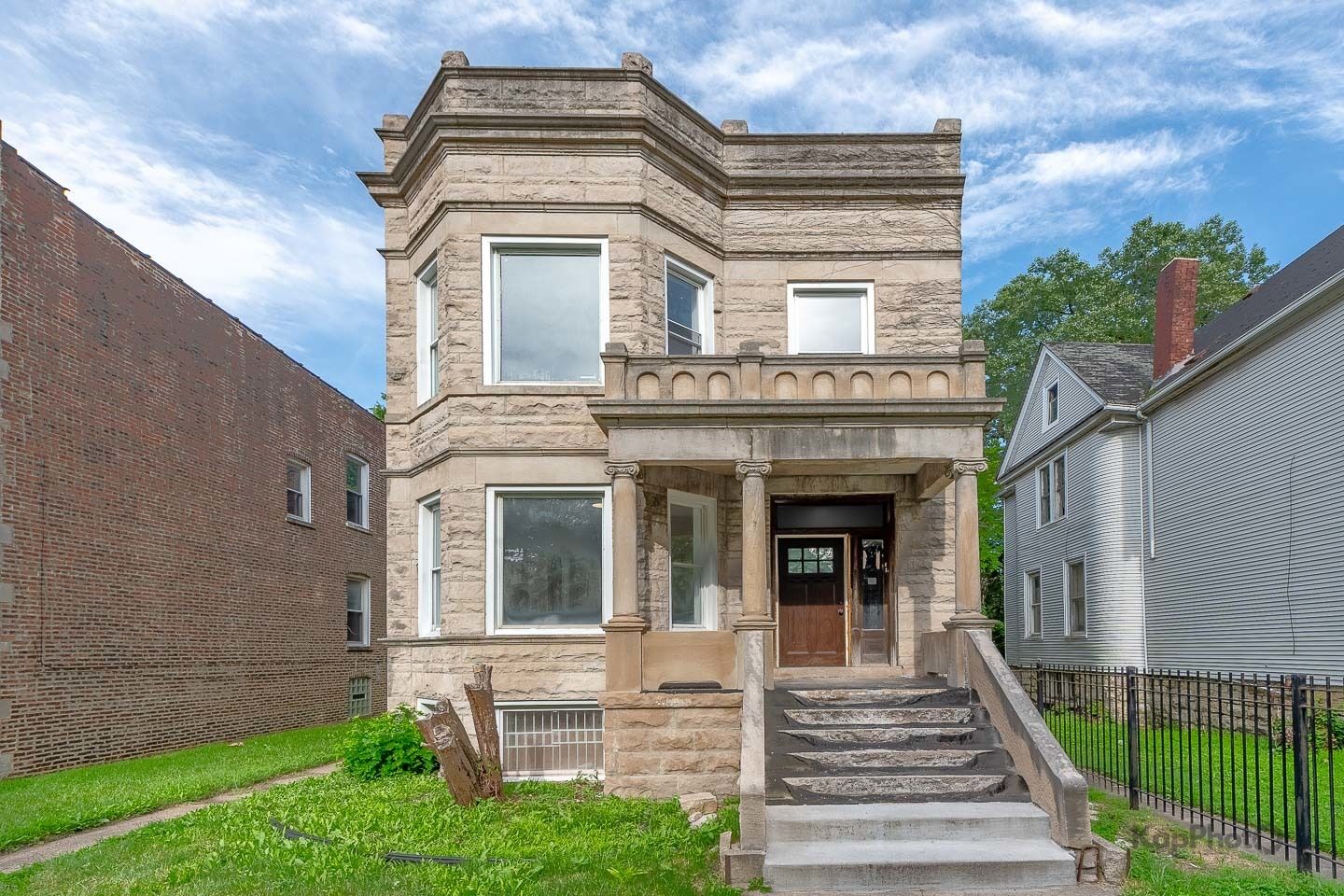 Property Photo: 7654 S Emerald Avenue IL 60620