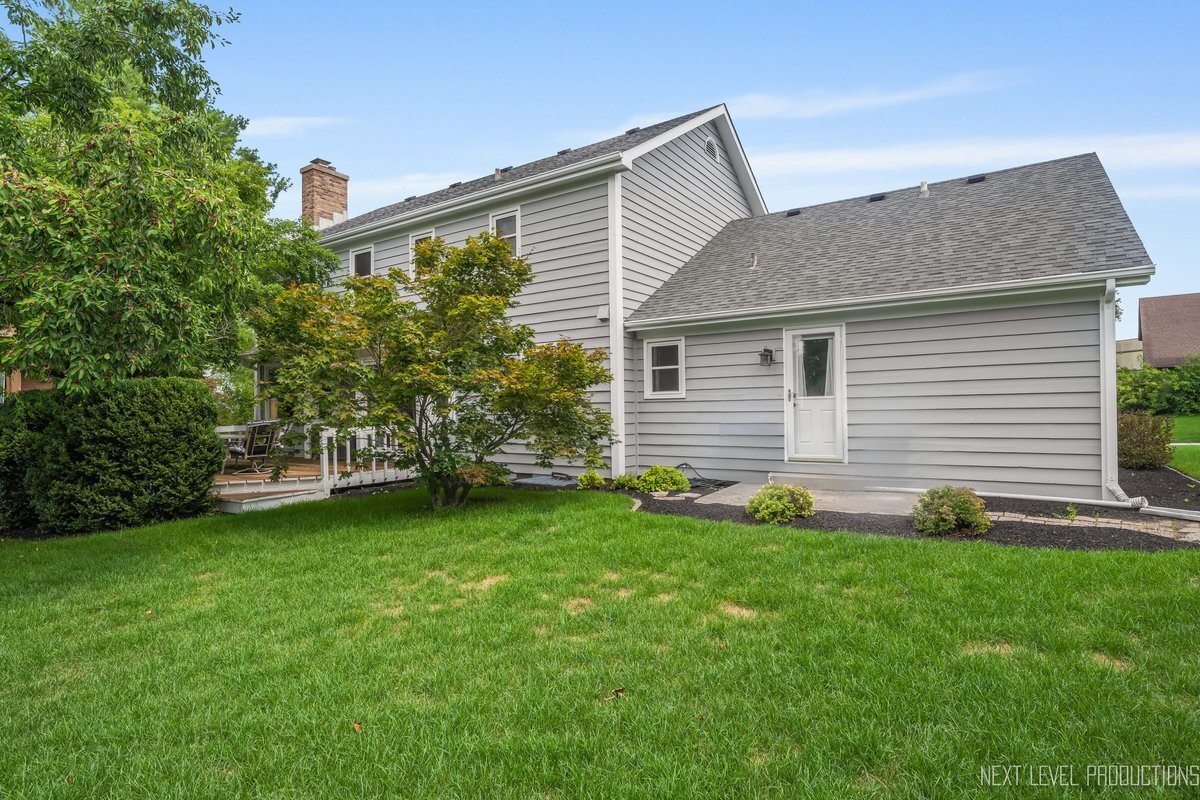 Property Photo: 2490 Lakeside Drive IL 60504
