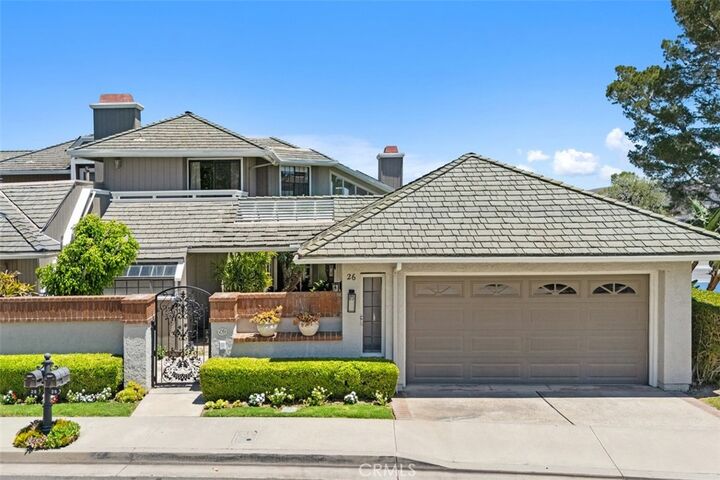 Property Photo:  26 Coventry 25  CA 92660 