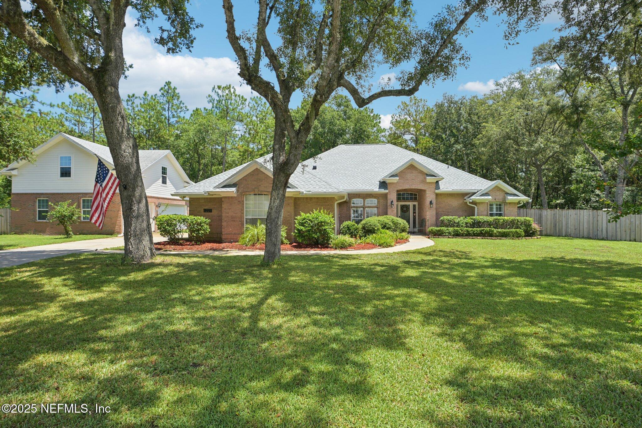 Property Photo: 1221 Creekwood Way S FL 32259