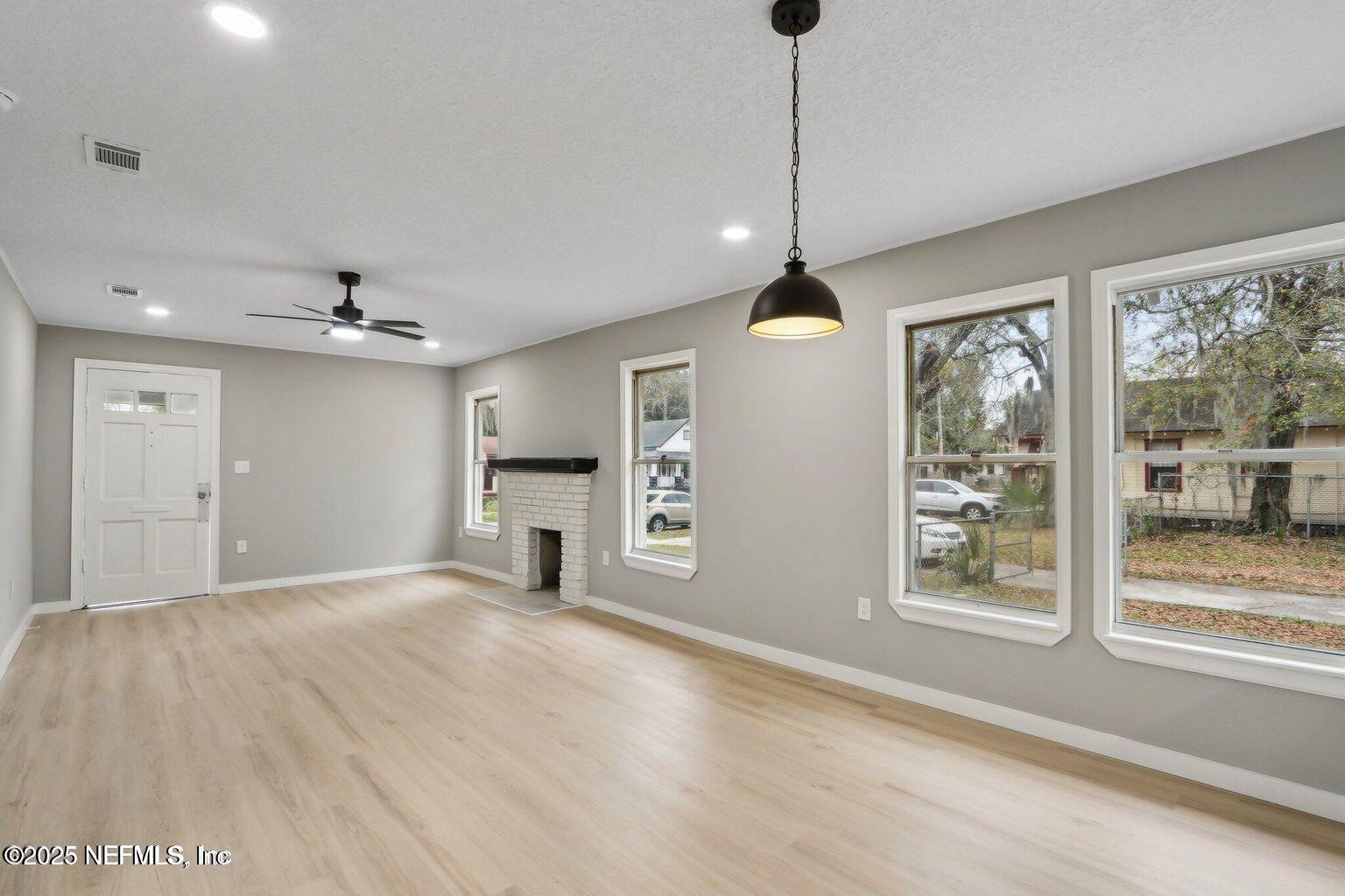 Property Photo: 2959 Fitzgerald Street FL 32254