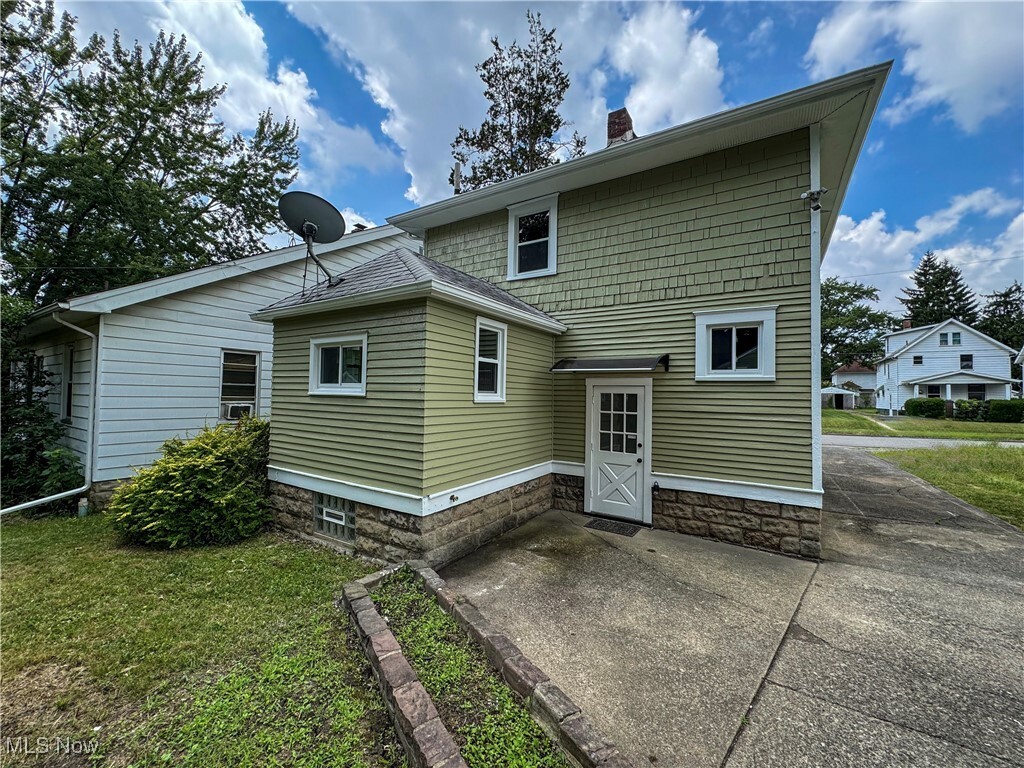 Property Photo: 27 Manchester Avenue OH 44509