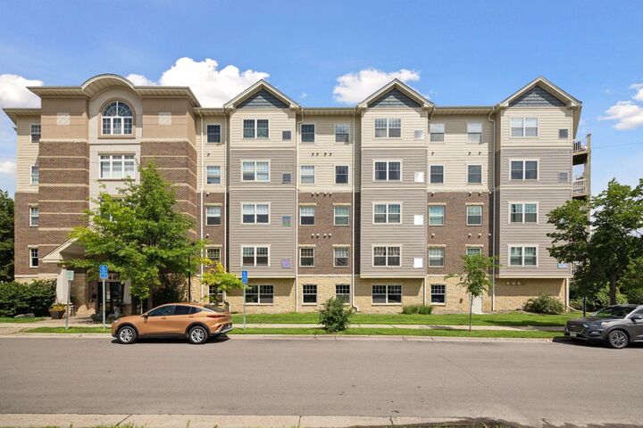 Property Photo:  4824 E 53rd Street 501  MN 55417 
