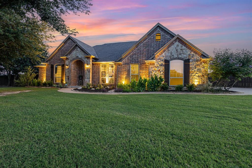 Property Photo: 4031 Josh Court TX 76065