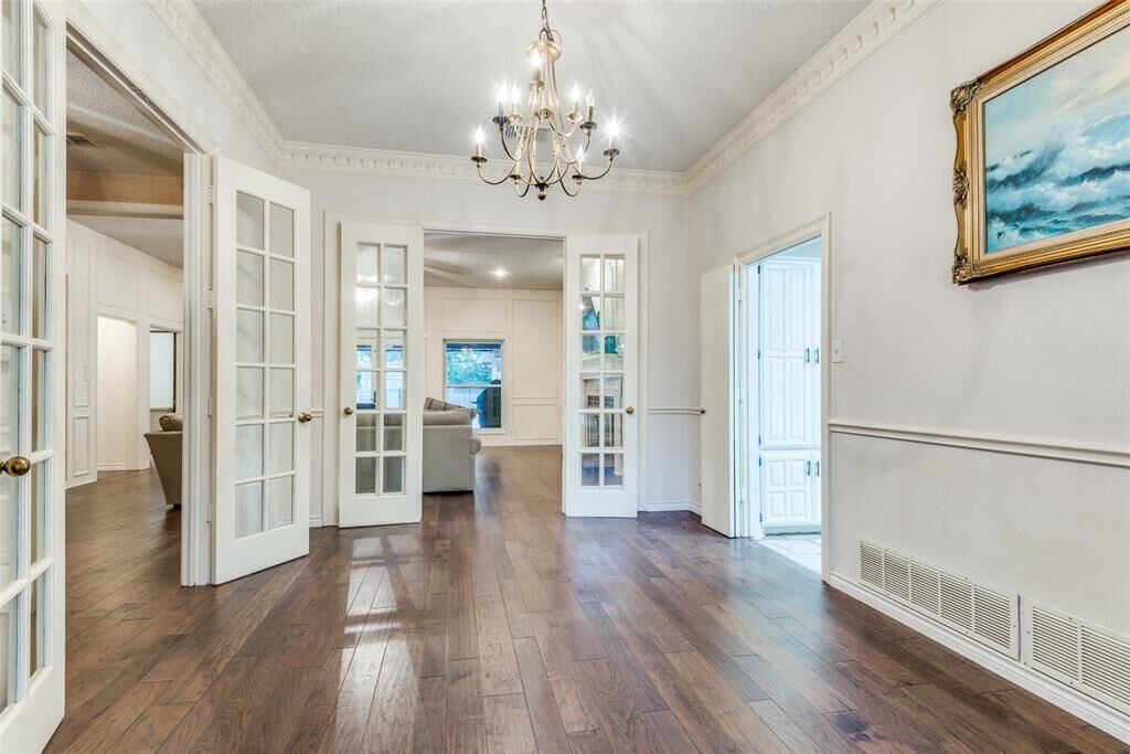 Property Photo:  28 Rolling Hills Circle  TX 76205