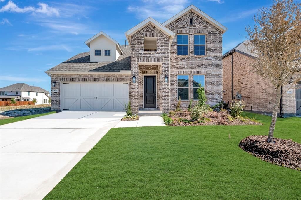 Property Photo: 3704 Water Lily Way TX 75009