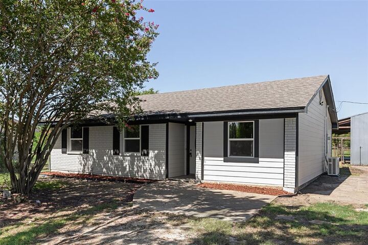 Property Photo:  11827 Fm 1392  TX 75160 