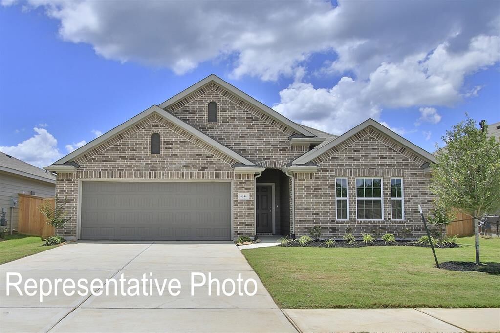 Property Photo:  106 Patrick Henry Drive  TX 76084 