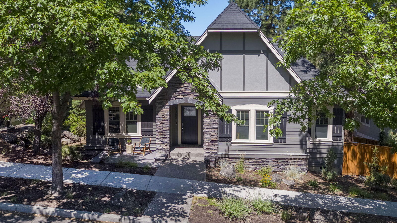 Property Photo: 2386 NW Lemhi Pass Drive OR 97703