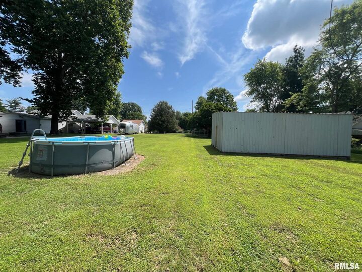 Property Photo:  811 N Taft Street  IL 62896 