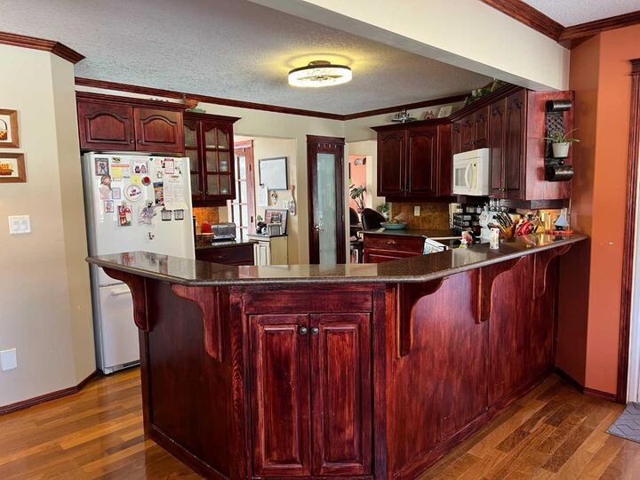 Property Photo: 302 8 Avenue AB T0H 1P0