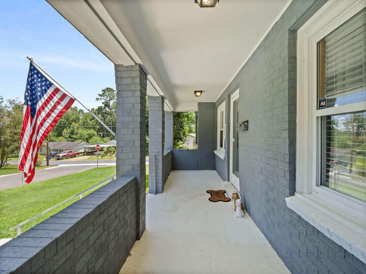 Property Photo:  2001 Ginger St  LA 71446 