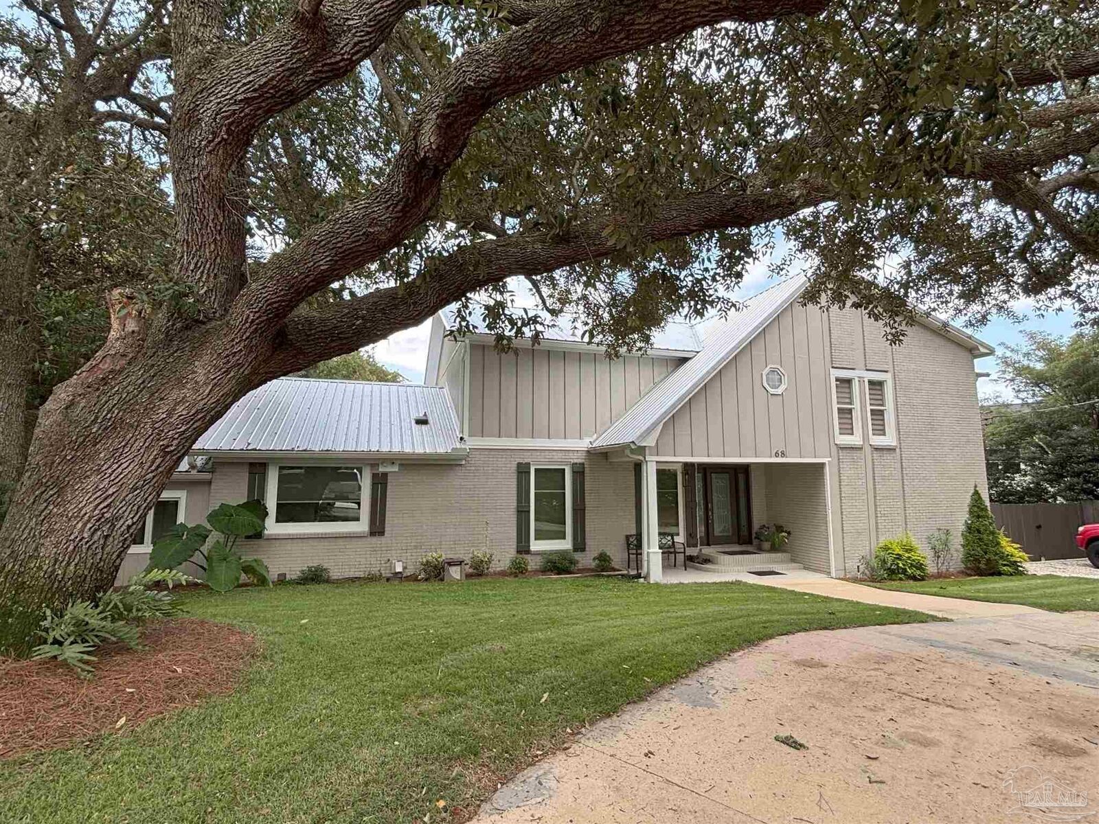 Property Photo: 68 Shoreline Dr FL 32561