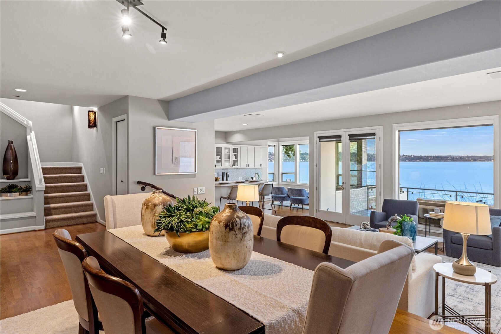Property Photo:  3711  Lake Washington Boulevard N  WA 98056 