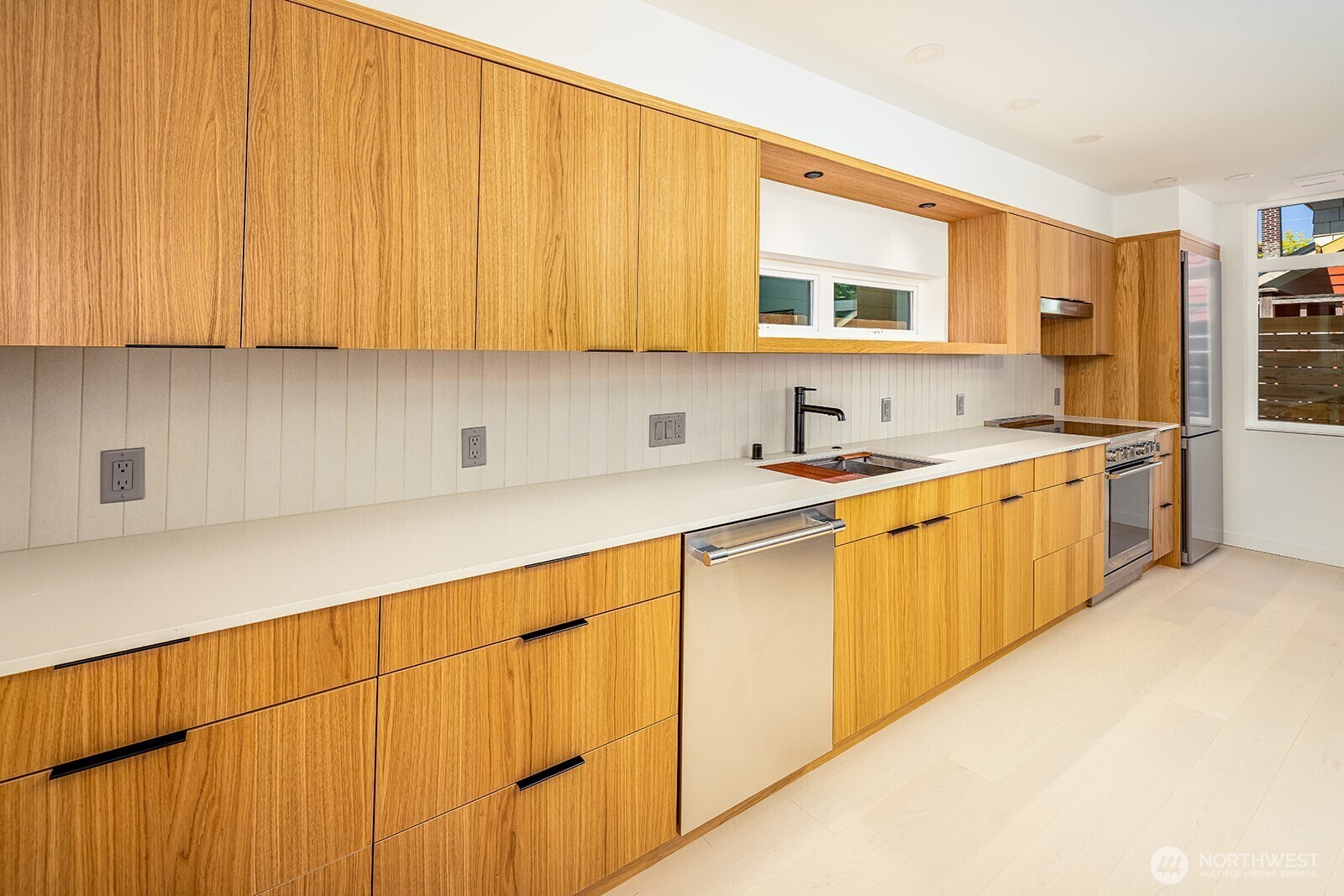 Property Photo:  314 NE 59th Street  WA 98105 