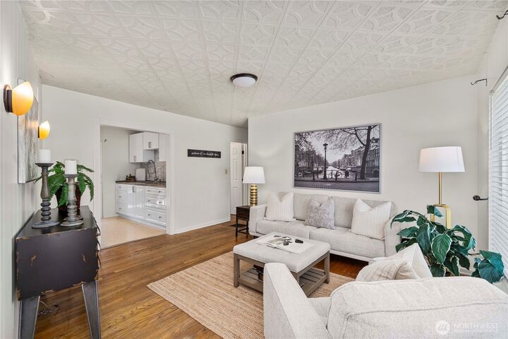 Property Photo:  2209 NE 9th Street  WA 98056 