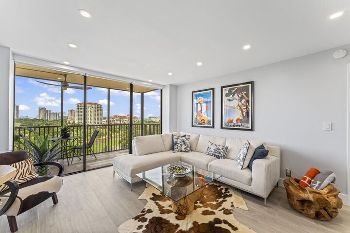 Property Photo: 20379 W Country Club Drive 937 FL 33180