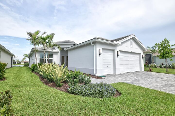 11886 SW Poseidon Way  Port Saint Lucie FL 34987 photo