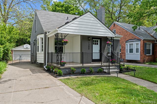 Property Photo: 1388 Vernier Road MI 48236