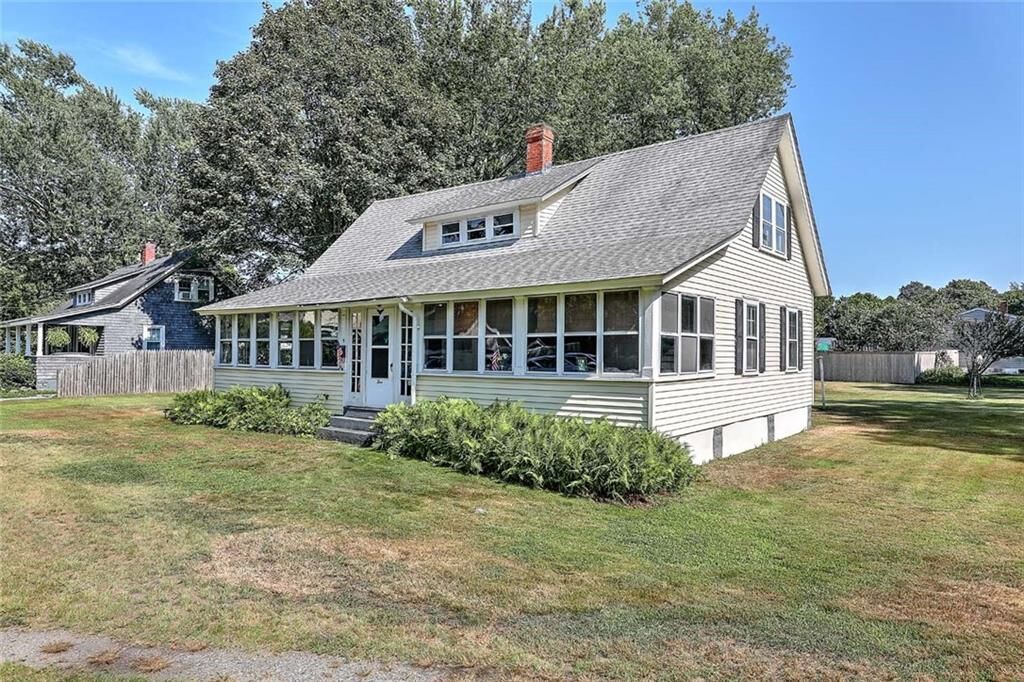 Property Photo:  5 Pettee Avenue  RI 02852 