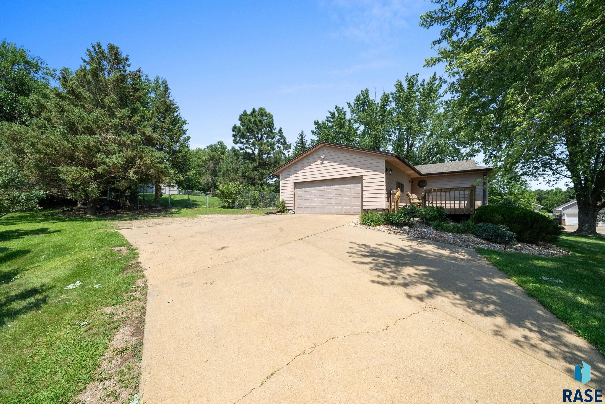 Property Photo: 8700 E 41st St SD 57110
