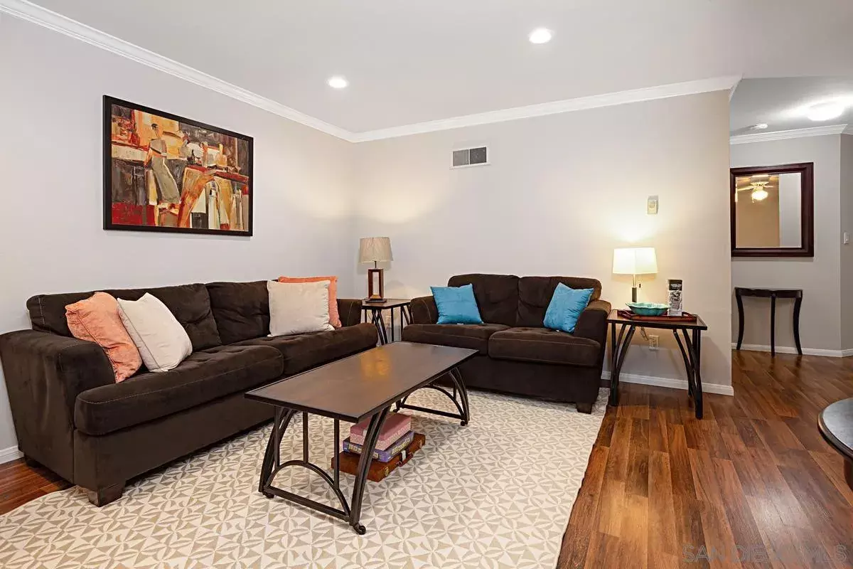 Property Photo: 7455 Charmant Dr 1807 CA 92122