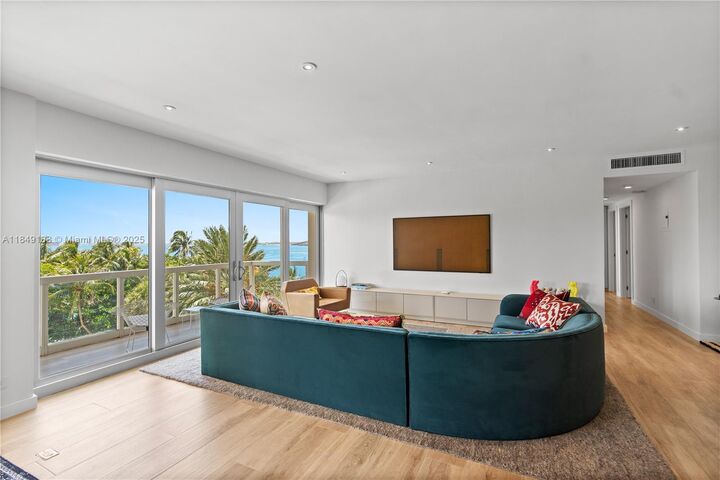 Property Photo: 2451 Brickell Ave 5ef FL 33129