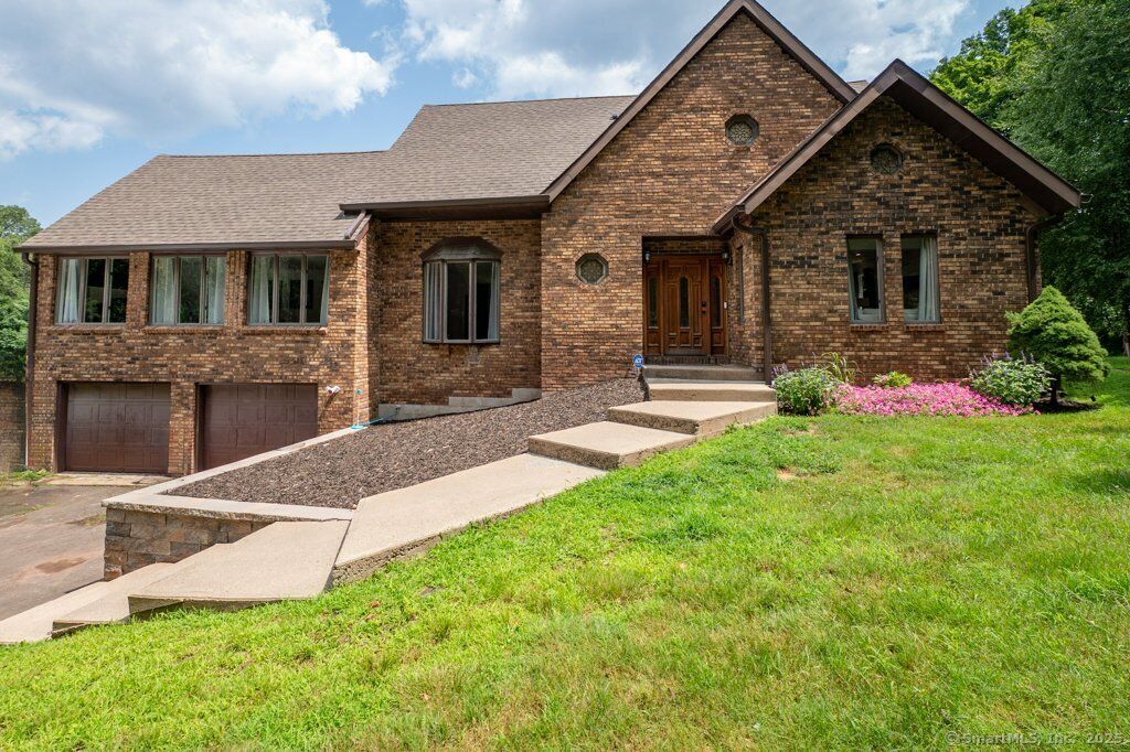 Property Photo:  78 Blue Hills Road  CT 06473 