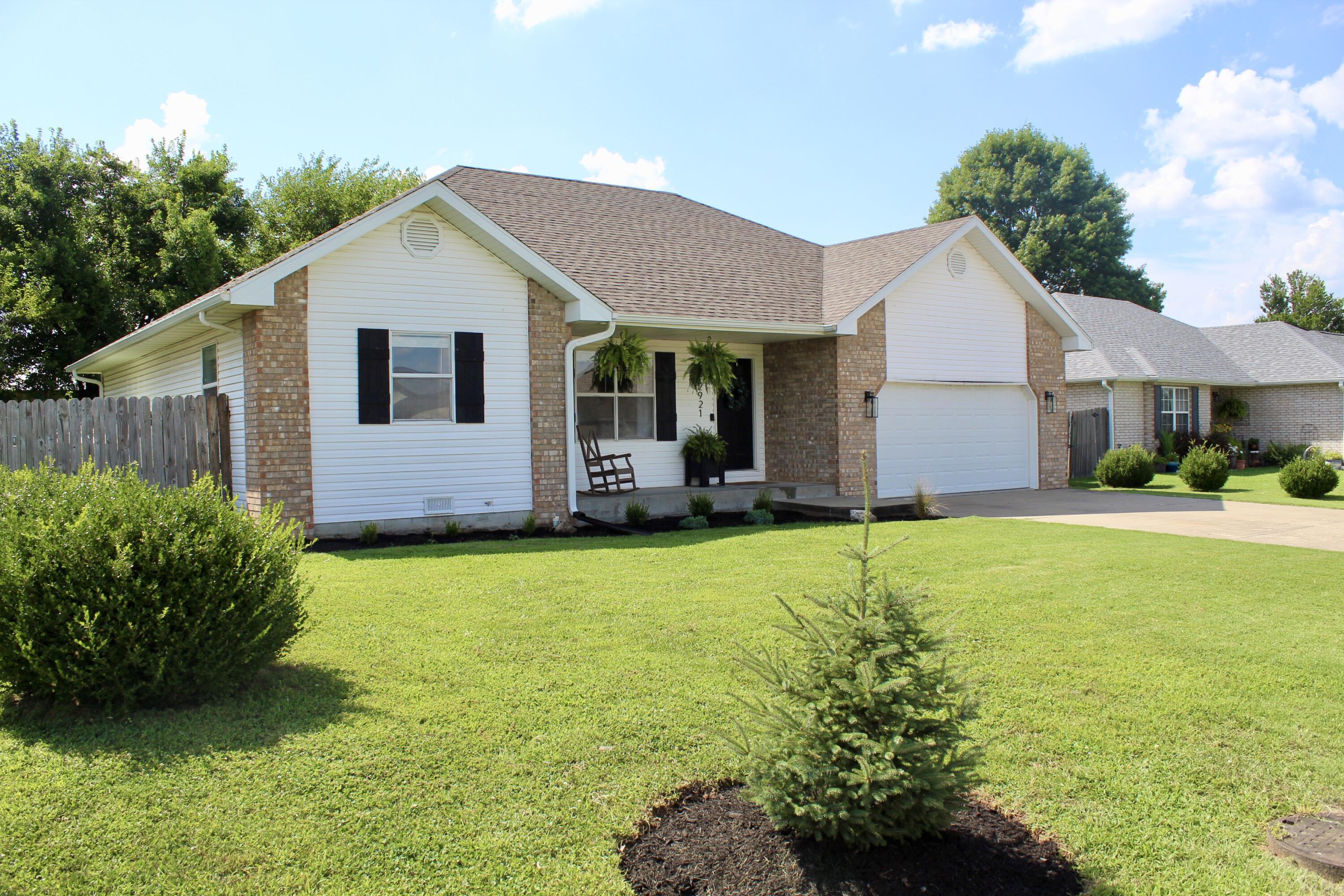 Property Photo: 2921 Grant Avenue MO 65613