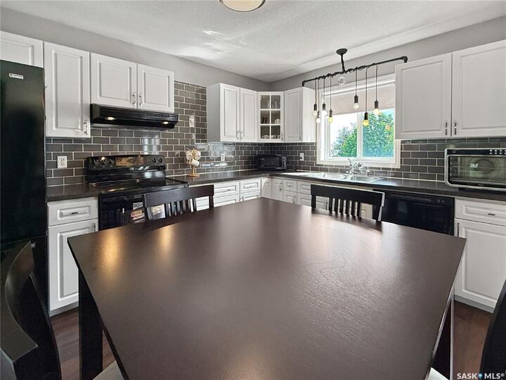 Property Photo:  235 Southwood Drive  SK S6V 8E7 