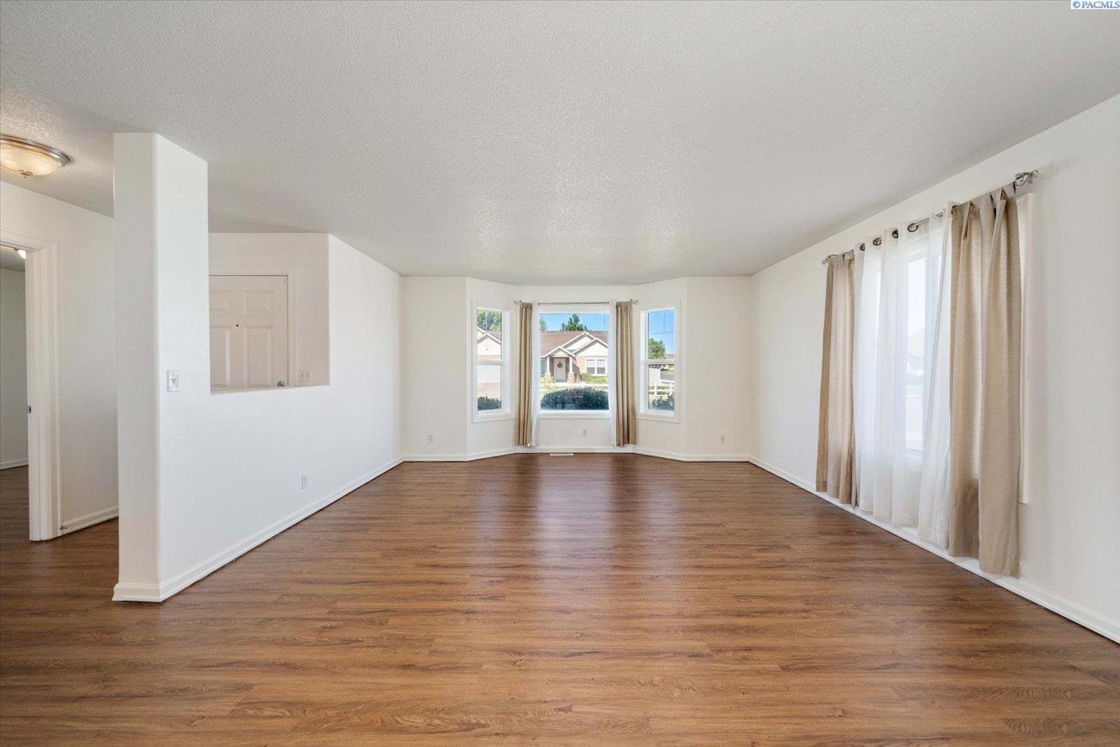 Property Photo: 8020 Chehalis Drive WA 99301