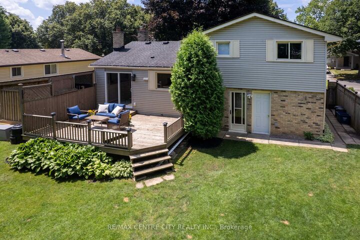 Property Photo:  1431 Stoneybrook Crescent  ON N5X 1C3 
