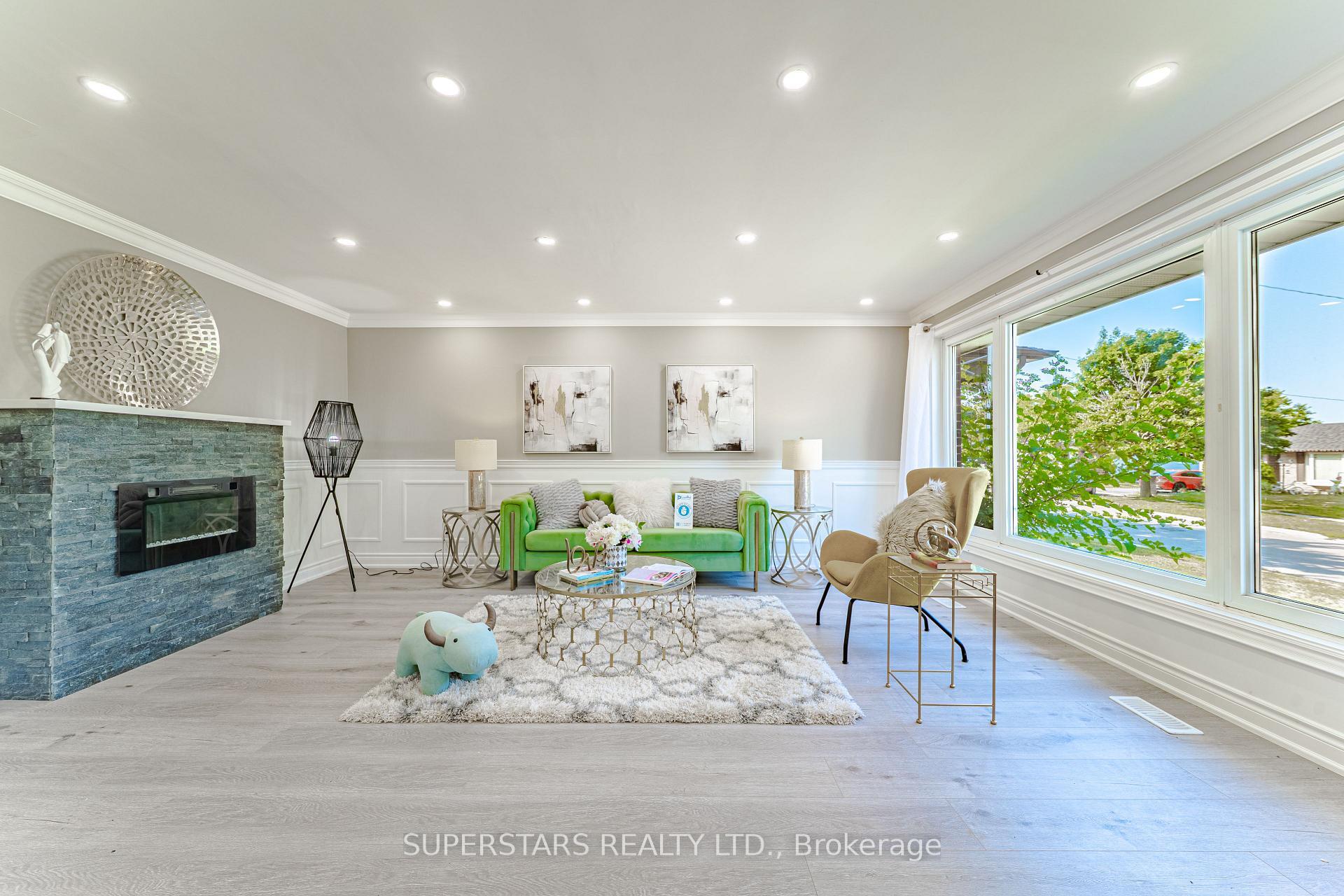 Property Photo: 461 Cromwell Avenue ON L1J 4V3