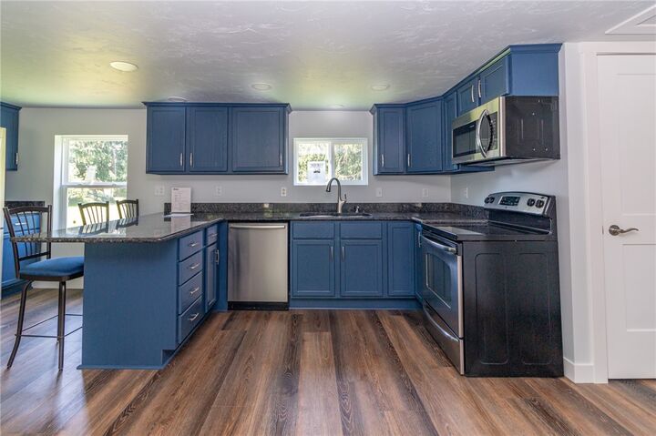 Property Photo:  105 Becks Run Rd  PA 15108 