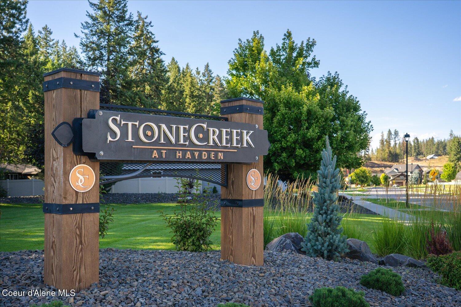 Property Photo: 1404 E Maroon Creek Dr ID 83835