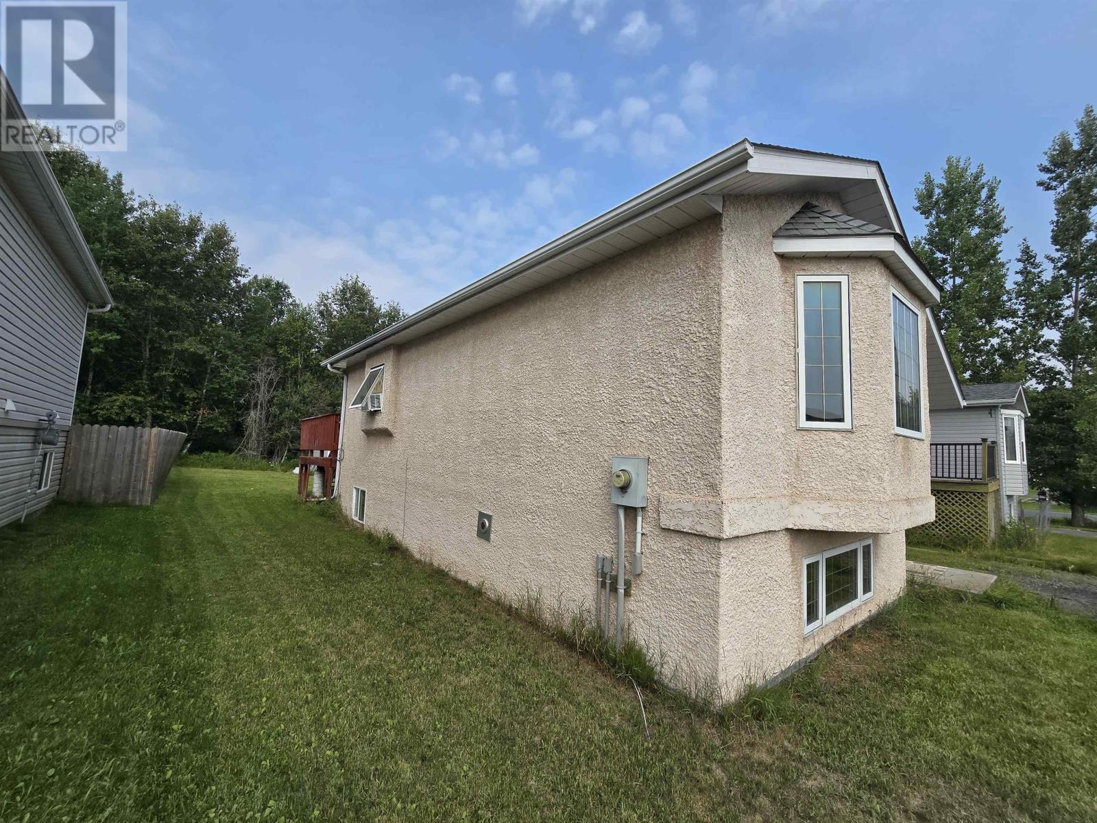 Property Photo: 4 Sunset Pl ON P9N 4H9