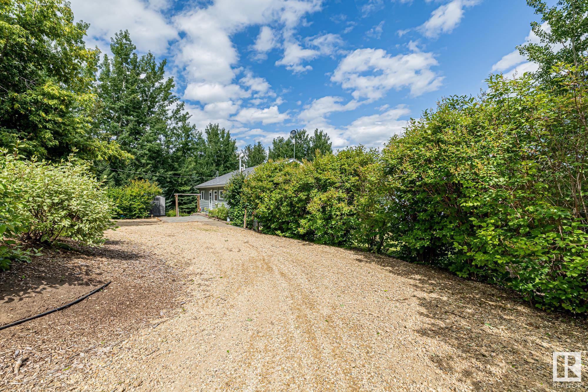 Photo de la propriété: 75 Neilson Dr AB T9S 1S1