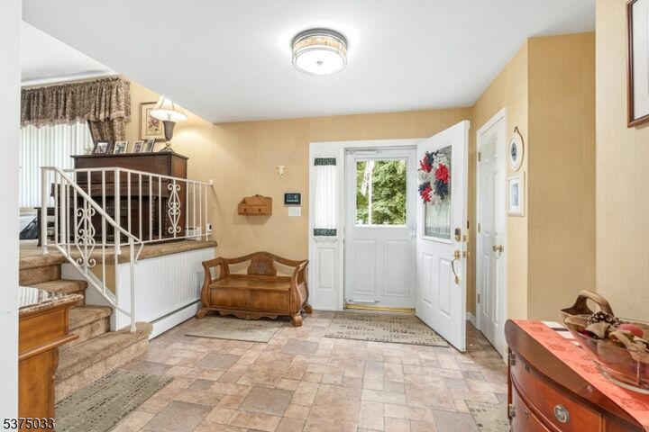 Property Photo:  8 Ellen Dr  NJ 07866 