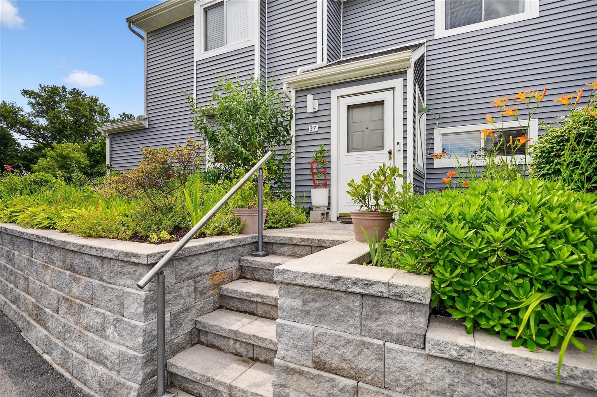 Property Photo:  27 Waterview Estate  NY 10566 