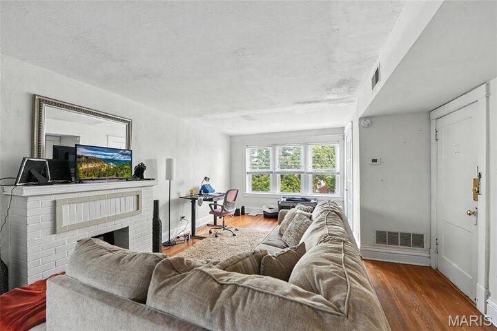 Property Photo: 7532 Hoover Avenue MO 63117
