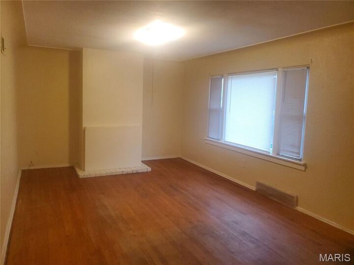 Property Photo:  768 Leon Street  IL 62206 